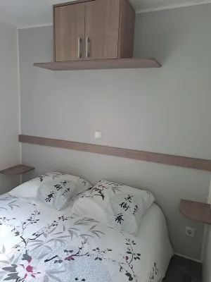 Mobile Home Dans un Camping Familial Animaux de Compagnie Acceptés Hotels in Munster