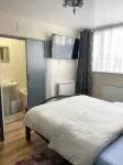 Penn Gardens - Two Bedroom Apartment
