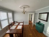 King Bed in 2-bedroom house in lovely Ferndale with AC