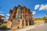 1-bedroom Luxury Ski Retreat in the Heart of Keystone with free electric charger