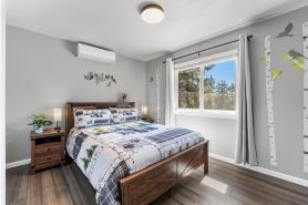 NEW! Private Mountain home in Conifer: Hot tub, game room, pets. Near Red Rocks!