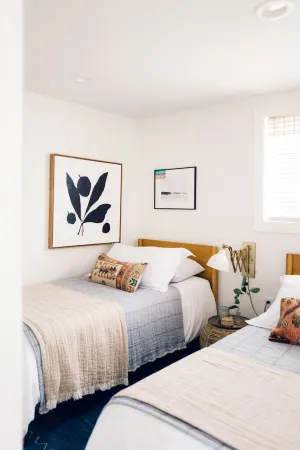 Waterfront Cottage in Elk Rapids, Michigan Отели в г. Элк Рапидс