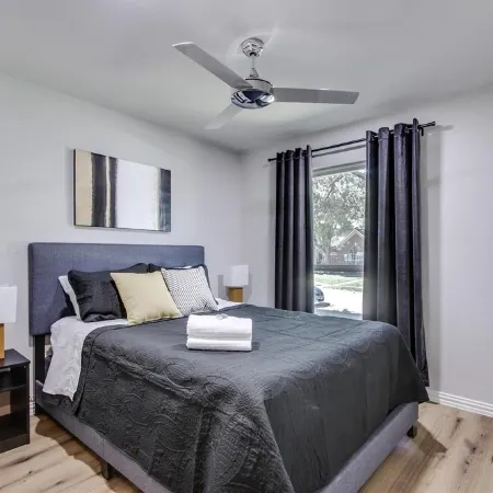 Frisco Luxury Stay w/ Pool, BBQ & Resort Backyard