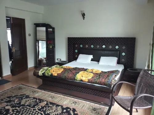 3 BHK, Luxurious Homestay Apartment with Secure Parking
