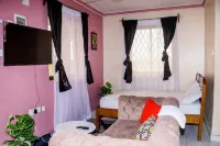 Surreal scenery of mountains and nature.... available parking and conducive stay