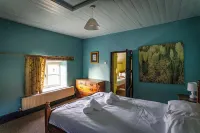 School House; cosy cottage, hot tub, Peak District