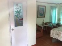 A charming ocean front resort... Hotel di 