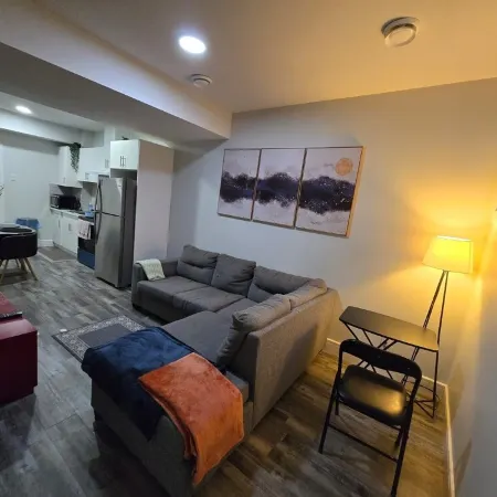 Stylish 2BD Basement Suite Close to WEM
