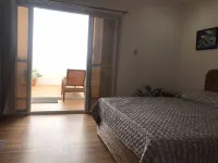 Modern 2-story beach house retreat with amazing view and privacy. Hotel a Sibulan