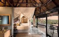 Mhondoro Safari Lodge & Villa