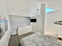 Modern Coastal Retreat Near the Beach & Golf - Sleeps 4 에디스토 비치 호텔