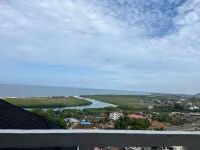 Myneya Views - 3 bed 2 bathroom serviced apartment Hotels in Sussex