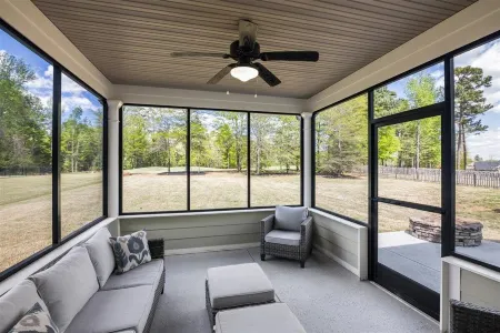 Masters Golf Rental, Overlooks Course