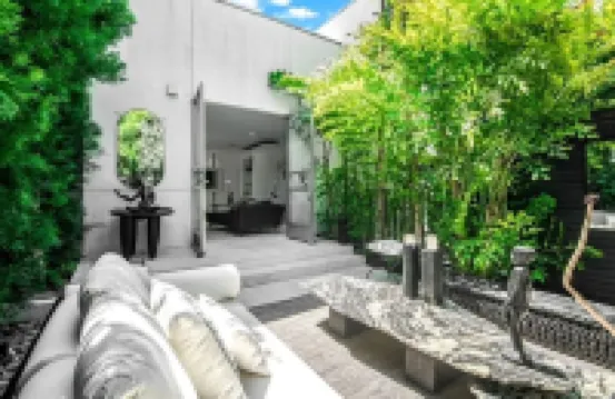 Chic Gated W Hollywood 3BD Villa w/ Pool, Hot tub & Guest House