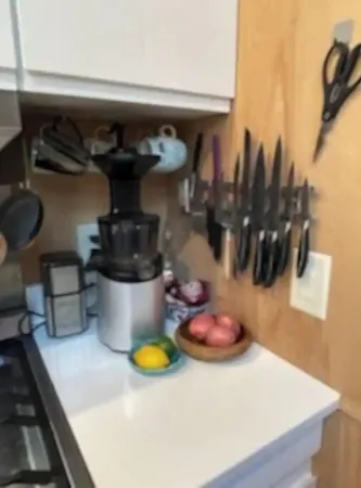 TINY FULL Bdrm/Bthrm PRIVATE DRIVEWAY in BROOKLYN Отели рядом с достопримечательностью «Заказник Джамайка Бэй»