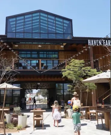 Fox Point Farms Retreat with Ocean Views - extended stays