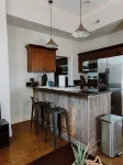 Porch & Pasture: Charming 2-bedroom house in marvelous Franklin with AC, WiFi