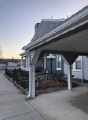 Charming 3-bedroom house in lovely downtown Madison.