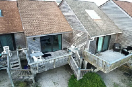 2 Bd 2 Ba Townhome~Ocean Views and Sounds~Private Beach Access