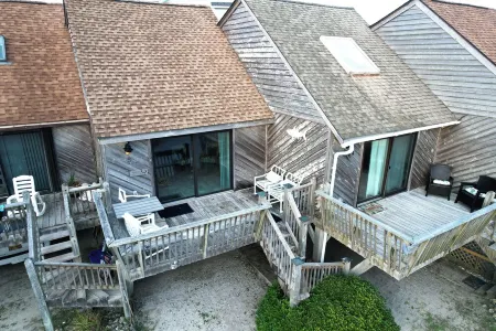 2 Bd 2 Ba Townhome~Ocean Views and Sounds~Private Beach Access