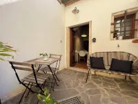 Cozy and quiet apartment in historic village with sea view