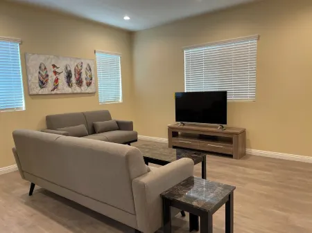 1280A - 2-bedroom/2 bathrooms in Pasadena