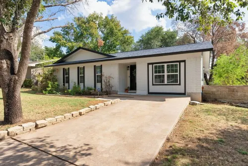 Charming 4-bedroom house, walkable to Downtown Georgetown Restaurants & Shopping