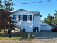 Coastal Getaway in Ocean Gate- 2 Min Walk to Beach & Boardwalk with Water Views!