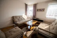 Lovely 1-Bedroom with a free parking - Julphar Hotels in 