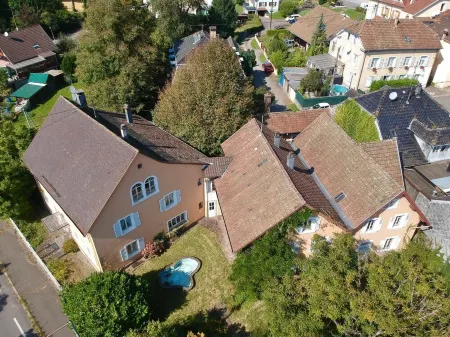 Spacious Property 9 Bedrooms for 22 People in the Magnificent Vosges Alsaciennes Отели в г. Фельрин