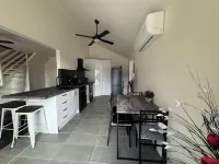 Room for the biggest Boat, pet friendly Hotels in Coronet Bay