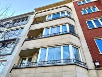 NEW! Spacious, bright 2-bedrm, Ixelles Solbosch, great amenities.  2-wk+ stays