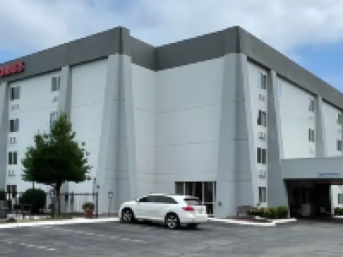 โรงแรมพิเจียนฟอร์จ โรงแรมในพีเจียนฟอร์จ