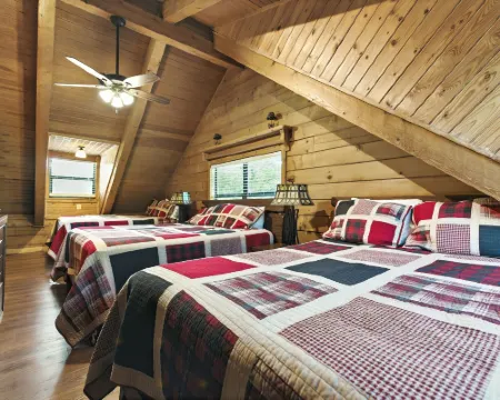 Frio Rivers Edge In The Heart Of Hill Country 3 Bedroom Cabin Hotels in Real County