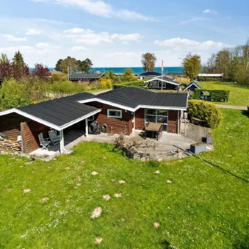 "Bjarke" - 200m from the Sea