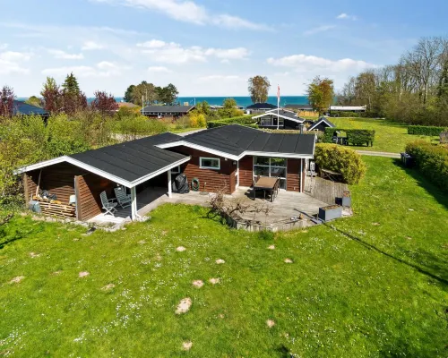 "Bjarke" - 200m from the Sea Hotels in Frorup
