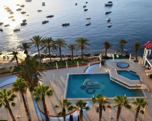 Qawra Palace Resort & Spa Hotels in Буджибба