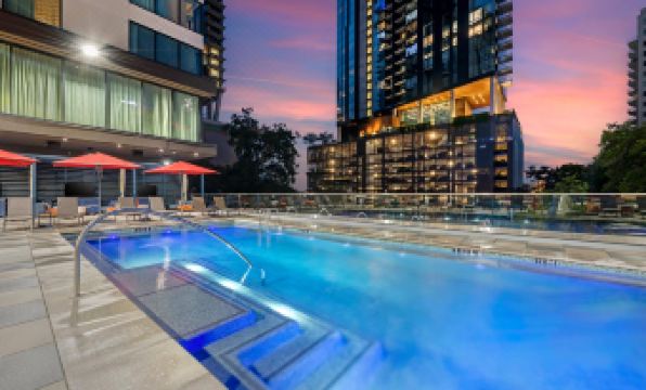 Cambria Hotel Austin Downtown