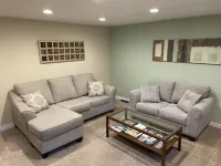 Nederland Dual Level Apartment, Full Kitchen, No Cleaning Fee, Private! Hotels in Nederland