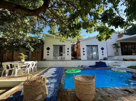 Ate Amanha Отели в г. Инхамбэйн