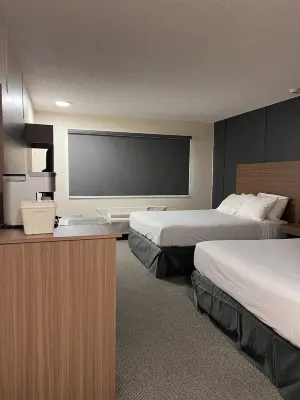 Capri Motor Inn Hotels in Smithers