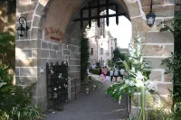 Château de la Grange Fort - Guest houses