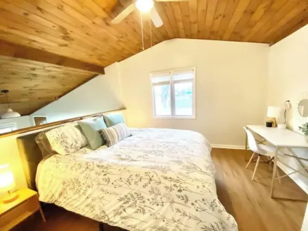 Clementine 🍊 Отели в г. Иден