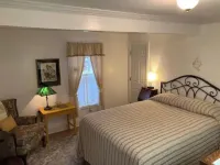 Gatekeeper’s Cottage at Chinaberry Grove.. Hotels in Beaufort County