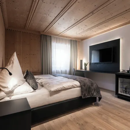 Hotel Acadia - Mountain Home