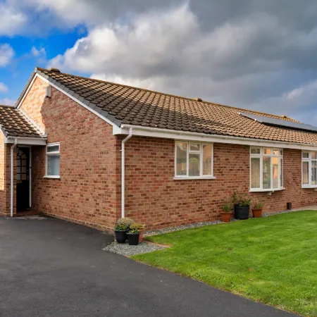 Bungalow in Burnham-on-Sea near Sandy Beaches