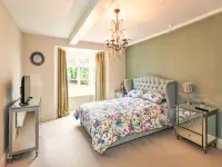 Historic House by River Nene & Beach Access - 4-Star