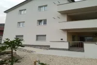 Apartment Villa Bijele Stijene - Two Bedroom Apartment with Terrace and Sea View Hotels in Karlobag