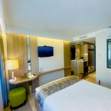 Flower Hotel Ulaanbaatar Отели рядом с достопримечательностью «Сүхбаатарын Талбай»