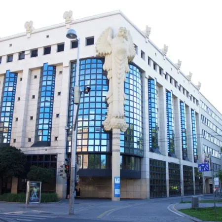 Drei Kronen Hotel Wien City Отели рядом с достопримечательностью «Рынок Нашмаркт»
